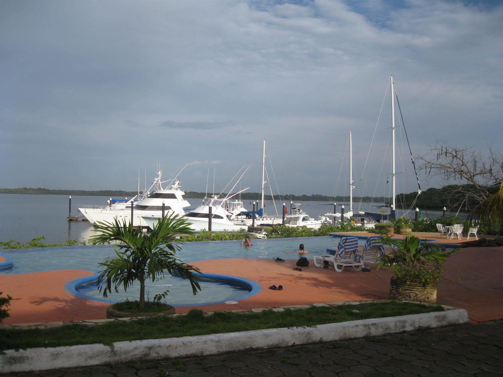 ホテル Marina Puesta Del Sol Aposentillo エクステリア 写真