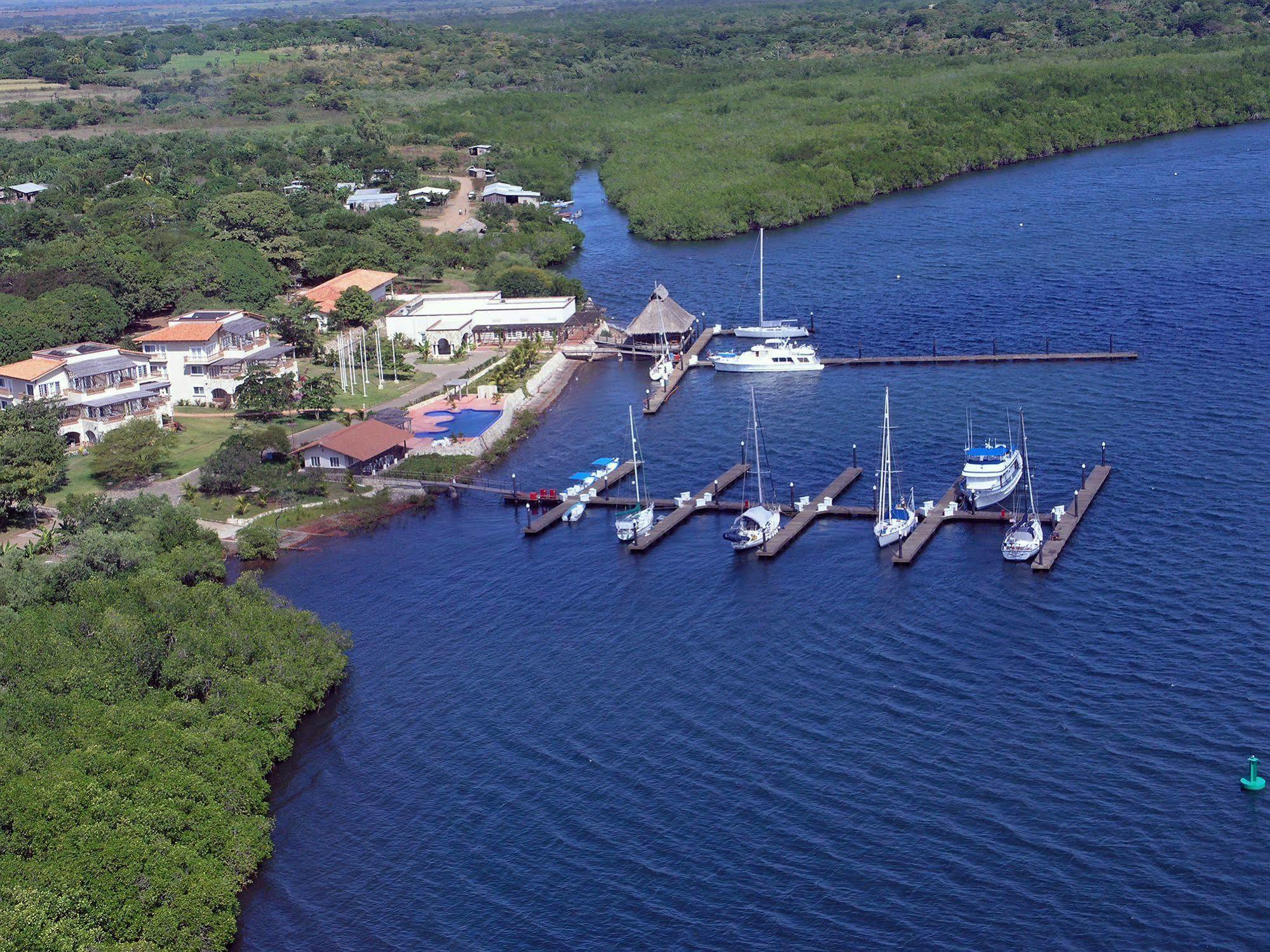 ホテル Marina Puesta Del Sol Aposentillo エクステリア 写真